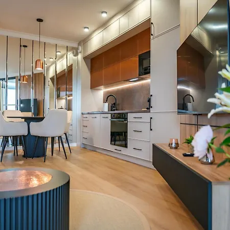 P R A T U M 15 Mikołajki